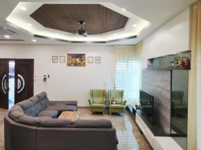 Ipoh Ampang Serenity villa 4B4B by verve 20 pax